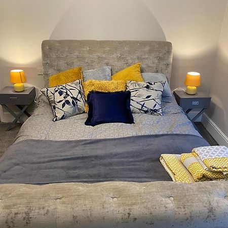 Cambridge Villas Private Studio Lytham St Annes Ngoại thất bức ảnh