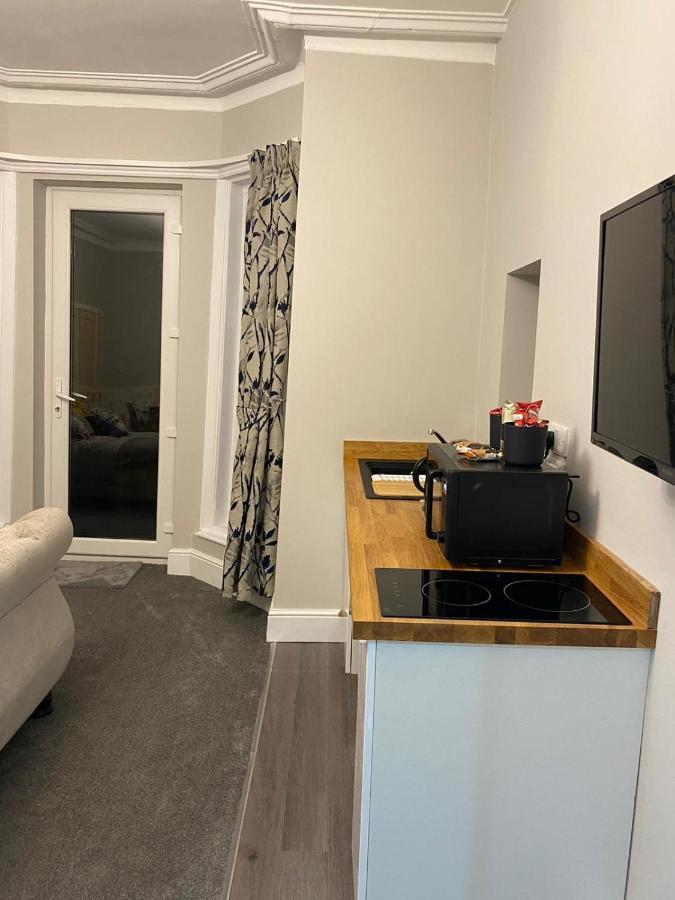 Cambridge Villas Private Studio Lytham St Annes Ngoại thất bức ảnh